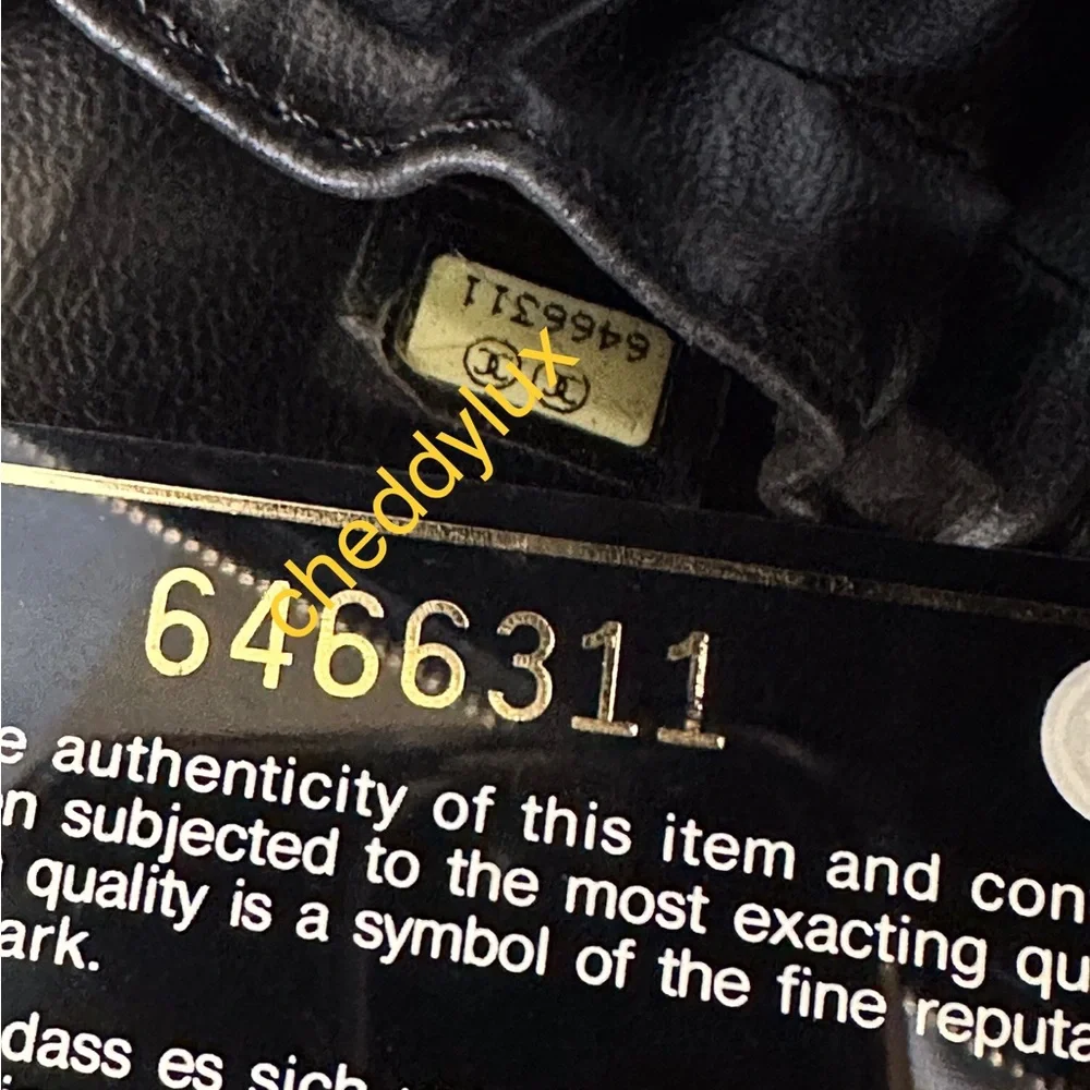 🖤🖤🖤Authentic Black CHANEL CC Stitch Vanity Caviar Handbag